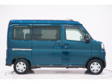 県内13店舗にて常時500台以上ダイハツ車を展示中です。見て、触って、納得のいく一台をぜひ見つけてください。