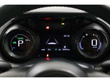 マルチインフォメーションディスプレイ付きのメーターです!エコ運転へ導く多彩な情報を表示してくれます。