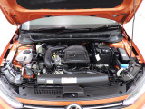 Volkswagenを知り尽くしたスペシャリストが隅々まで整備、各モデルの情報がインプットされた専用テスターで過去の細かな不具合を確認。モデルごとや部位ごとに専用スペシャルツールを用いて整備します