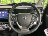 【純正革巻きステアリング】上質な革を使用することで、手にしっかり馴染みとても運転しやすいハンドルです♪