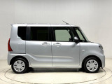 ドアは約90度に開くので荷物も積み込みやすく、乗り降りもしやすい♪ ロングドライブも快適に過ごせる工夫がいっぱいです♪♪