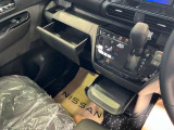便利な収納スペースがたくさん用意されており、車内はスッキリしております。