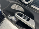 リバース連動型のバックカメラは、精度が良く、バックや縦列駐車もストレスなく止められます。カメラの性能も日々進化しており画質には私たちも驚かされます。ぜひ実車でのご確認をお願い致します!