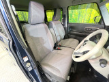 運転席シート廻りは使用感も少なく、良好な状態となっています。前オーナー様が丁寧に使っていたことがよくわかりますね。