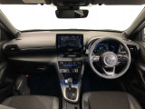 シンプルながら機能性あふれる運転席廻りです。視界性もよく、運転しやすいですよ。