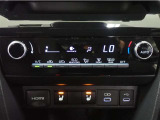 オートエアコンで夏も冬も快適な車内空間を。