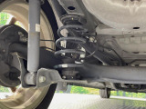 お車を安心してお乗りいただく為には、足回りの定期点検が欠かせません。サービスサポート(有償保証)では無料点検もご提供しており、安心のカーライフをお過ごしいただけるサポート体制が整っています。