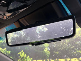 【デジタルインナーミラー】後席の大きな荷物や同乗者で後方が確認しづらい時でも安心!カメラが撮影した車両後方の映像をルームミラー内に表示。クリアな視界で状況の確認が可能です!