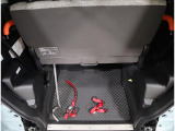 固定用ハーネスで車いすをしっかりホールド!安心して乗車いただけます!