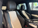 メルセデス・ベンツの定める厳しい基準をクリアしたお車のみをご案内させて頂きます。納車前整備はメーカー規定に基づき100項目以上にも及ぶ点検を熟練のメカニックによって行いご納車させて頂きます。
