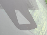 【トヨタセーフティセンス】走行中に前方の車両等を認識し、衝突しそうな時は警報とブレーキで衝突回避と被害軽減をアシスト。より安全にドライブをお楽しみいただけます。