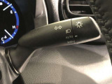 ライトスイッチです。「AUTO」にすると外の明るさに応じてスモールライト・ヘッドライトが自動でON・OFFします。夕暮れ時や屋内駐車場、トンネルなどに便利です。