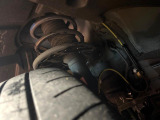 お車を安心してお乗りいただく為には、足回りの定期点検が欠かせません。サービスサポート(有償保証)では無料点検もご提供しており、安心のカーライフをお過ごしいただけるサポート体制が整っています。