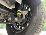 お車を安心してお乗りいただく為には、足回りの定期点検が欠かせません。サービスサポート(有償保証)では無料点検もご提供しており、安心のカーライフをお過ごしいただけるサポート体制が整っています。