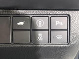 【パワーバックドア】スマートキーや運転席のボタンを押すだけでリアゲートが自動で開閉します!荷物を持っている時や、高い位置にあるバックドアを閉める際に便利な機能です♪