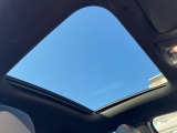 サンルーフが装備されている場合の車両は、開放感がありドライブを楽しくさせてくれます!!