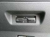 純正ETC2.0付 料金所もスムーズに通れ、割引料金の適用もあります。ビルトインできれいに収まっており、見た目もスマートです。