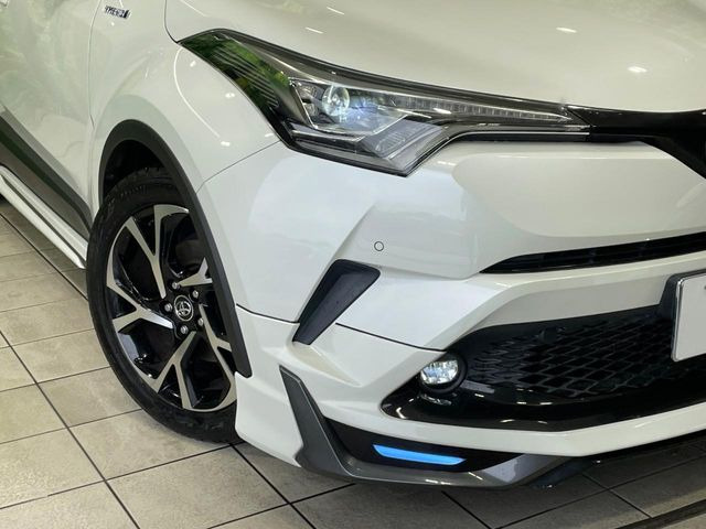 トヨタ C-HR G の中古車詳細 (52,090km, ブラック×ホワイトパール