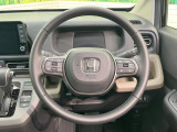 【純正革巻きステアリング】上質な革を使用することで、手にしっかり馴染みとても運転しやすいハンドルです♪