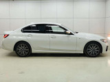 中古車だけではなく、新車も多岐にわたり、正規輸入車販売を行っております。各店舗選りすぐりの仕入ネットワークの中からあなたにピッタリのお車を探します!