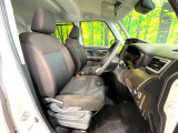 運転席シート廻りは使用感も少なく、良好な状態となっています。丁寧に使われていたことがよくわかりますね。
