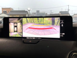 【360&deg;ビューモニター】専用のカメラにより、上から見下ろしたような視点で360度クルマの周囲を確認することができます☆死角部分も確認しやすく、狭い場所での切り返しや駐車もスムーズに行えます。