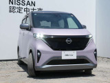 アダプティブLEDヘッドライト。フロントカメラで前方の状況を検知し対向車や先行車に眩しい思いをさせることなく必要なところだけを遠くまで照射します。