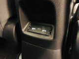 後席にもUSBジャックが2つあるので電子機器の充電ができます☆