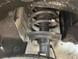 お車を安心してお乗りいただく為には、足回りの定期点検が欠かせません。サービスサポート(有償保証)では無料点検もご提供しており、安心のカーライフをお過ごしいただけるサポート体制が整っています。