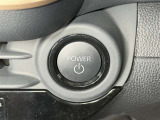 【エンジンスタートボタン】一度使ったら手放せなくなるスマートエントリーキーシステムです。 鞄やポケットの中に入れたままでもエンジン始動ができ、楽チンです。