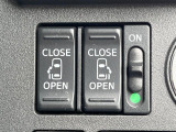 【両側パワースライドドア】スマートキーや運転席のスイッチで後席両側スライドドアの開閉が可能♪電動だから力を入れてドアを開ける必要が無く、小さなお子様でも簡単に開け閉めでき快適です♪