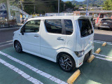 自社板金塗装工場完備しております。お気軽にお問い合わせください。