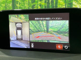 【360&deg;ビューモニター】専用のカメラにより、上から見下ろしたような視点で360度クルマの周囲を確認することができます☆死角部分も確認しやすく、狭い場所での切り返しや駐車もスムーズに行えます。