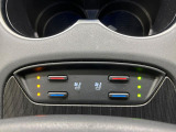 【シートベンチレーション】夏場は涼しい風でお尻や背中の熱やムレを防ぎ、冬はエアコンよりも早く温まってポカポカに!季節を問わず快適に過ごせます。