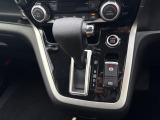 【 シフト 】スムーズなシフトチェンジで快適にお車を操縦していただけます!