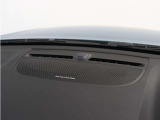 【harman/kardon】世界のオーディオファン垂涎のプレミアムサウンドシステムを搭載。原音に近い音場空間を忠実に再現。乗る人すべてに最良の音響体験を提供します。