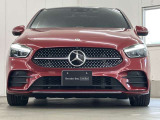 納車前整備は、メルセデスベンツ国際認定メカニックによる最新の検査ライン等の施設が充実した当社工場で入念に行います。メルセデス・ベンツの定める厳しい基準をクリアしたお車のみをご案内させて頂きます。