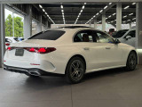 Eクラス E200 アバンギャルド AMGラインパッケージ (ISG) 