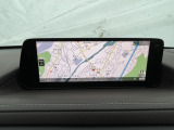 マツダコネクトの10.25インチワイドセンターディスプレイです。『Android Auto』『Apple CarPlay』や独自のコネクテッドサービスに対応したインターフェイスシステムです。