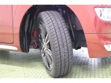 タイヤサイズ165/55R15。
