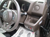 【こだわりの品質】新車にも負けないくらい満足していただけるお車を提供するということが弊社のこだわりでありモットーです。たかが中古車ではなく、されど中古車を実感していただきたいです。