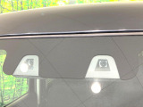 【スズキ セーフティサポート】走行中に前方の車両等を認識し、衝突しそうな時は警報とブレーキで衝突回避と被害軽減をアシスト。より安全にドライブをお楽しみいただけます。