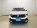 VWは小さな車も、大きな車も、平等です。クラスによって品質や安全性に差を付けない。ボディ剛性と精度、重厚なドアの音はどの車種も共通です。是非一度体感してみて下さい。