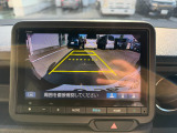 バックでの駐車が苦手な方や運転にあまり自信のない方でも後方の視界をしっかりサポート。安心して車庫入れが出来るバックカメラを装備しています!