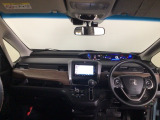 【前方視界】開放的な前方視界!運転がしやすく疲れにくいです♪窓が大きく、見通しがとっても良いおクルマですよ♪