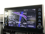 純正ナビを装備。タッチパネル式で使いやすく、お出かけもラクラクです。