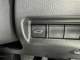 【パワーバックドア】ボタン一つでテールゲートが自動で開閉します。