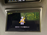 【フリップダウンモニター】大画面モニターで後席でもエンタメをお楽しみいただけます。小さなお子様にも大人気の装備です♪