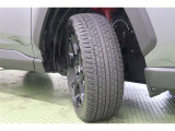 タイヤサイズ 225/60R18。