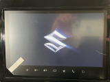 【メーカー純正9インチナビ】インテリアに溶け込むスタイリッシュな「専用設計」メーカーナビを装備♪視認性や操作性など基本性能にも優れ、より上質なカーライフをお楽しみいただけます。